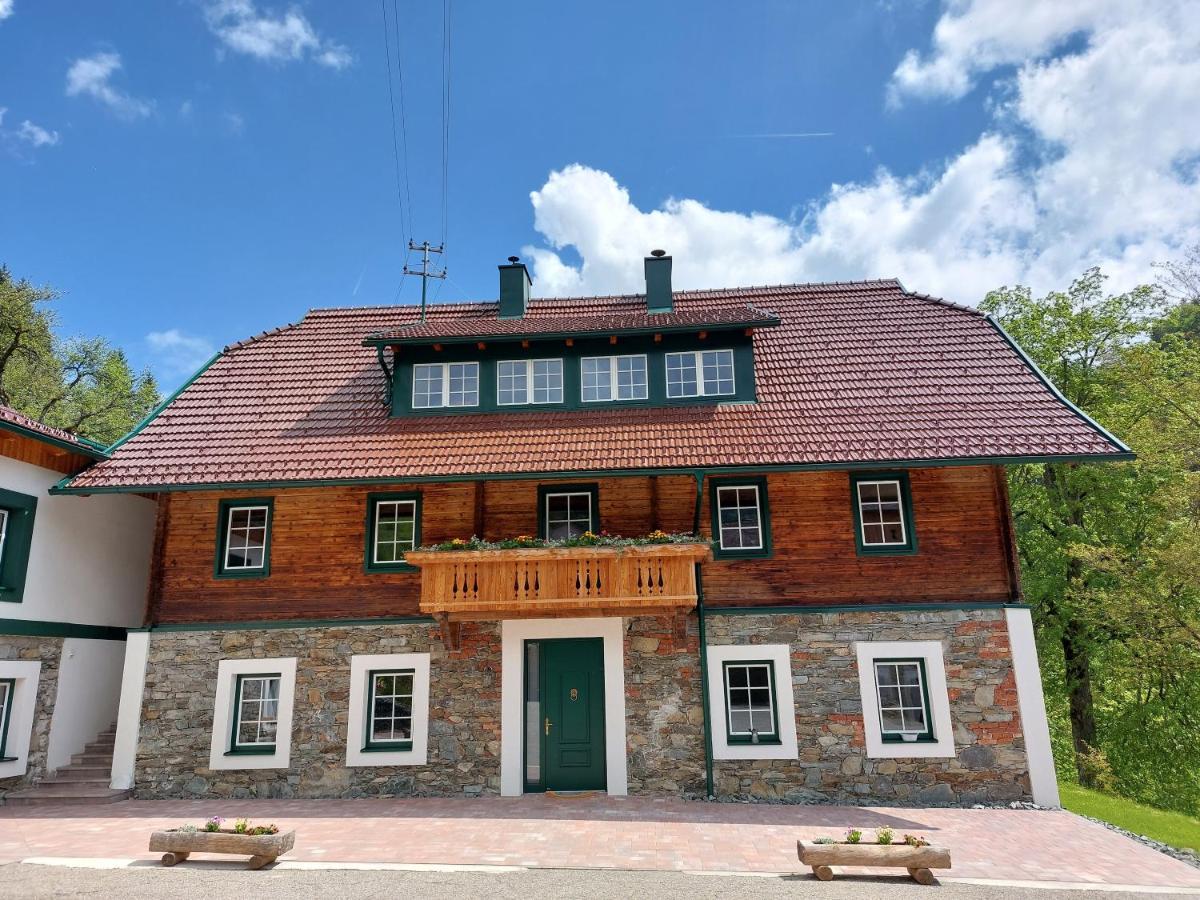Landhaus Gruenjuwel Himmelberg エクステリア 写真