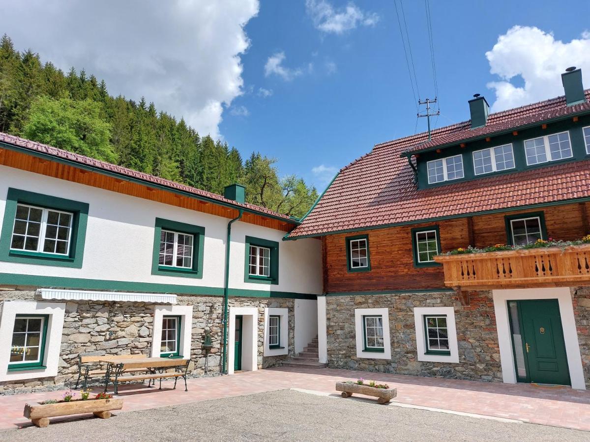 Landhaus Gruenjuwel Himmelberg エクステリア 写真